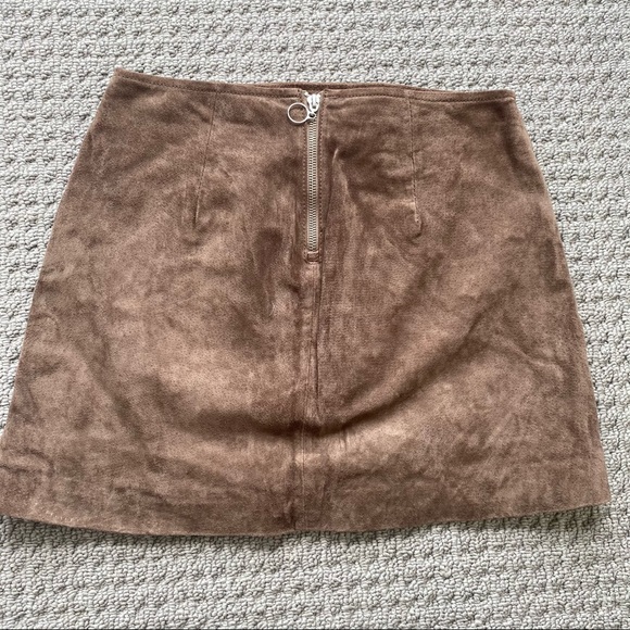 Blank NYC Suede Leather Mini Skirt - Picture 4 of 6